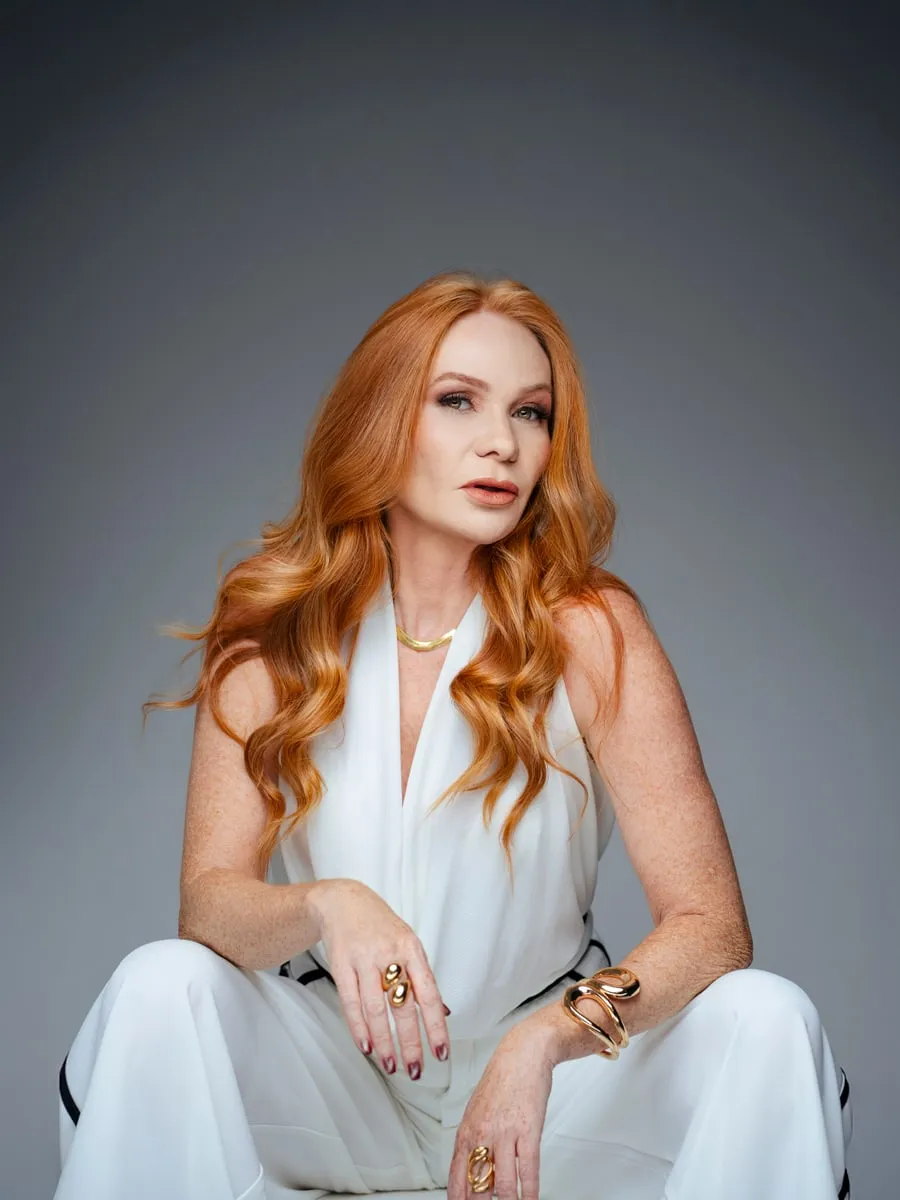 Retrato — Cátia Damasceno