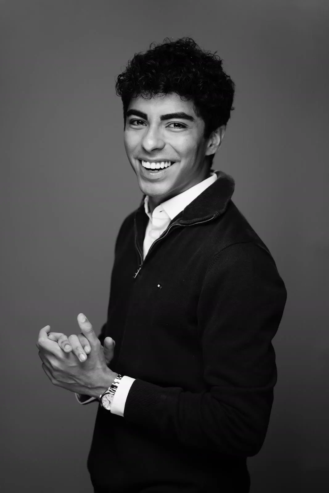 Vini Areb em retrato preto e branco